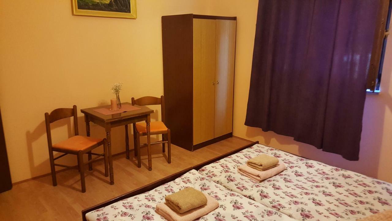 Apartment Kristina Vlašići Bagian luar foto