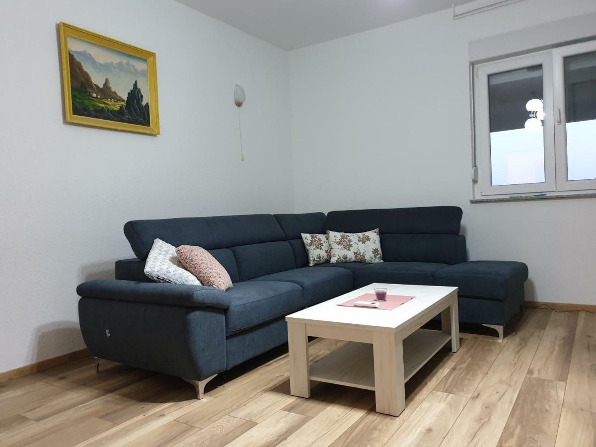 Apartment Kristina Vlašići Bagian luar foto